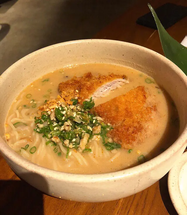 千層豬排擔擔拉麵