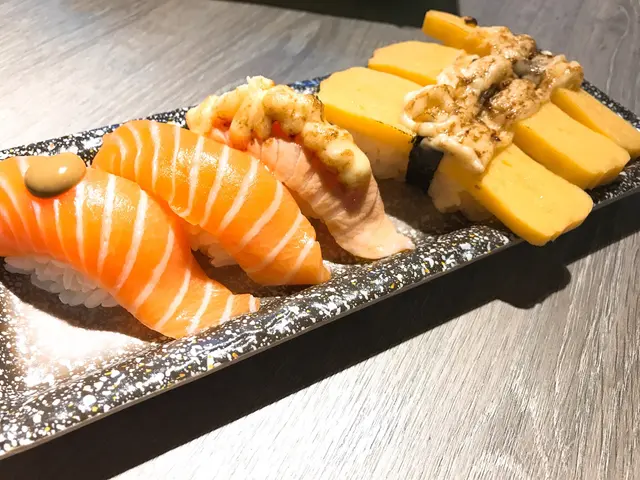 三文魚三味($38) & 火炙芝士玉子($30)
