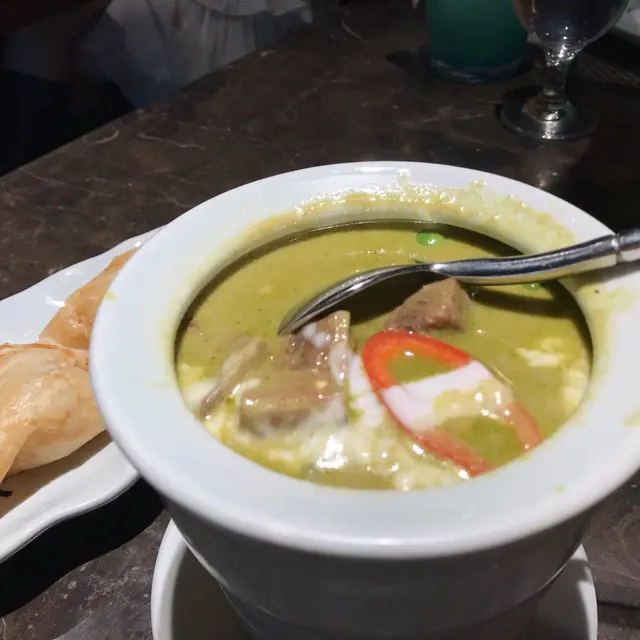 藍象特色青咖哩