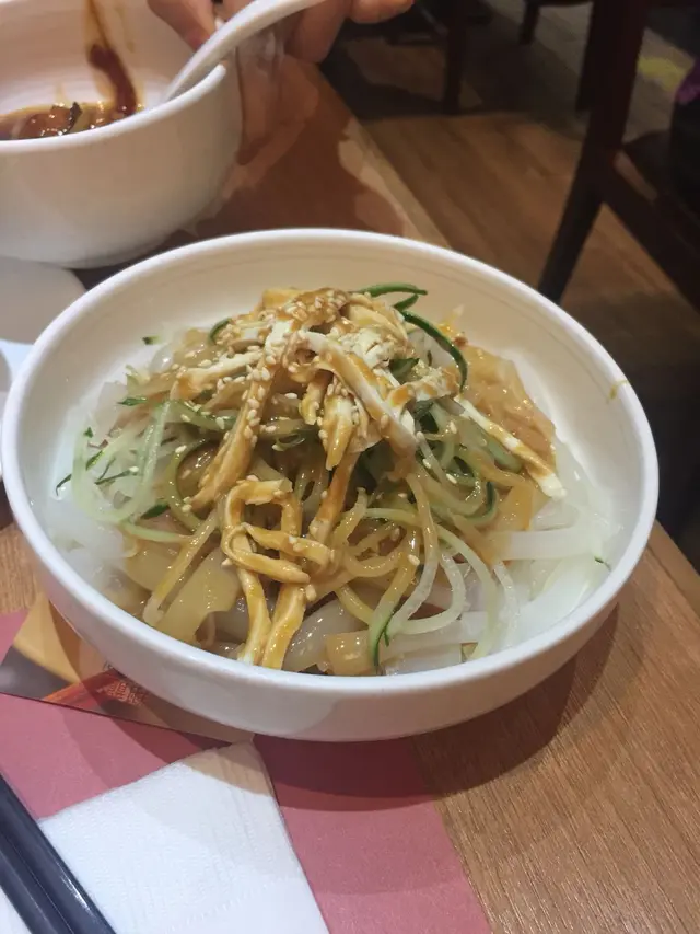 雖則吾係好入味 但價錢吾貴且都比其他上海餐廳大碟