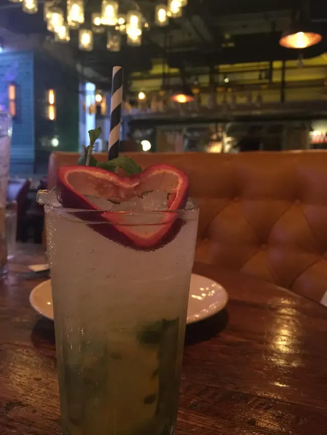 Passion fruit mojito