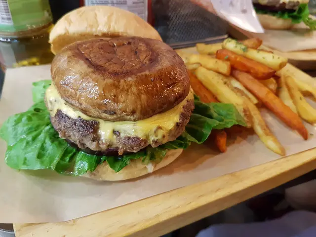 大啡菇牛肉漢堡