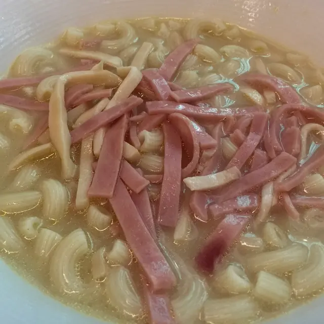 套餐連$16飲品一杯, 及鮮牛油麥包多士配4.3牛奶炒日本滑蛋