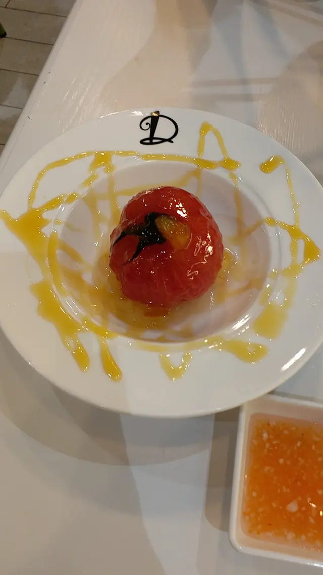 驚喜，吃出味道不像蕃茄，柚子味道的