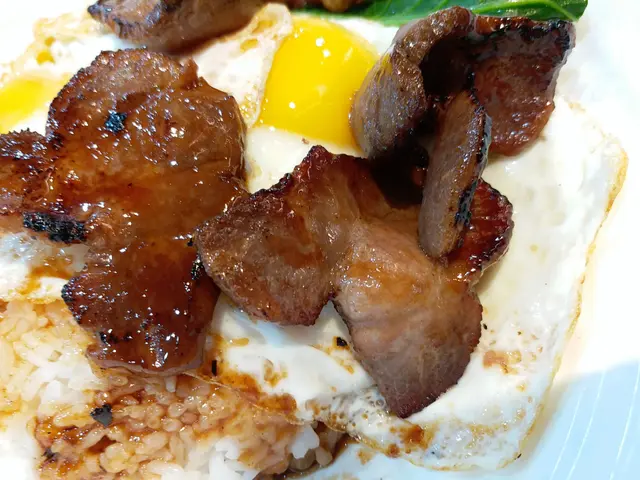 即烤黑毛豬叉燒大碗飯