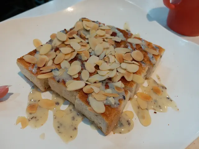 黑松露杏片脆多士