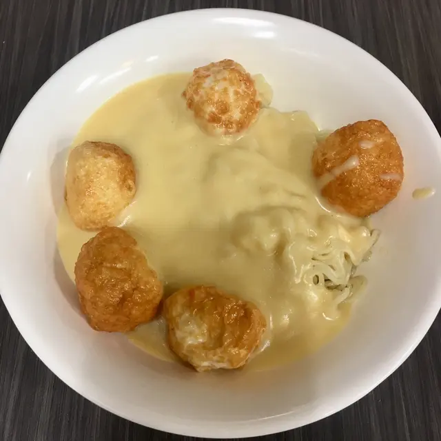 芝心丸芝士撈公仔麵