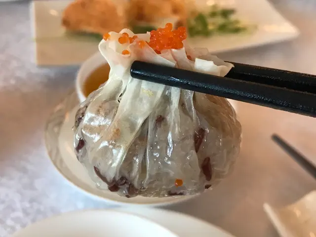 肉鬆紅米果