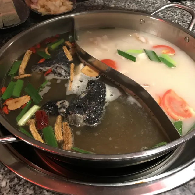 美人鍋 X 酸菜白肉鍋