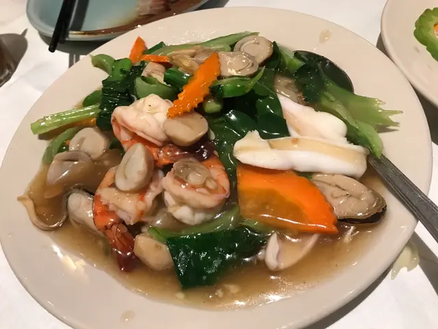 濕還濕,唔好黐埋一pat ok?