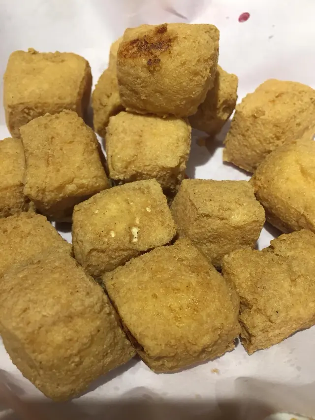 細細粒，一啖一粒。夠脆口...又唔會食到成咀都係醬！正～