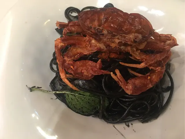 軟殼蟹泰式辣墨魚汁意粉