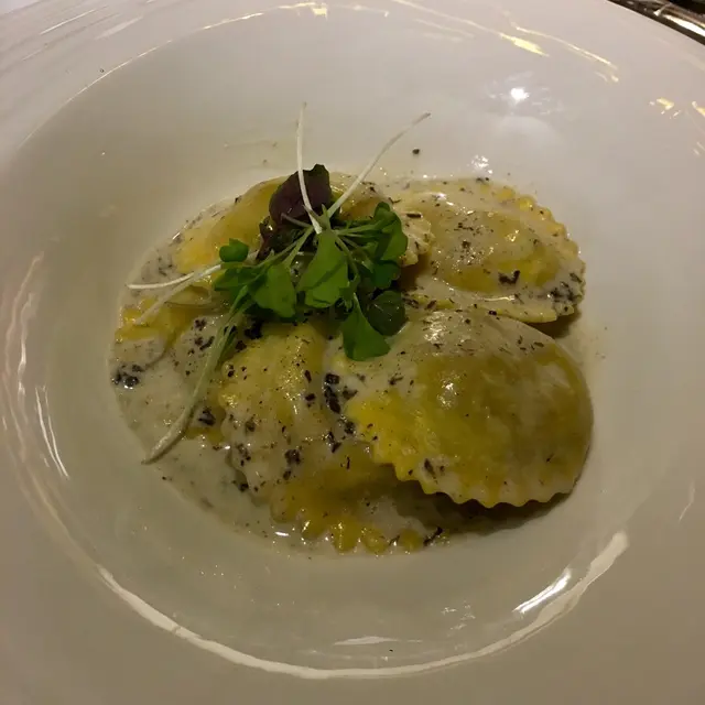 黑松露意大利蕃茄香草雲吞