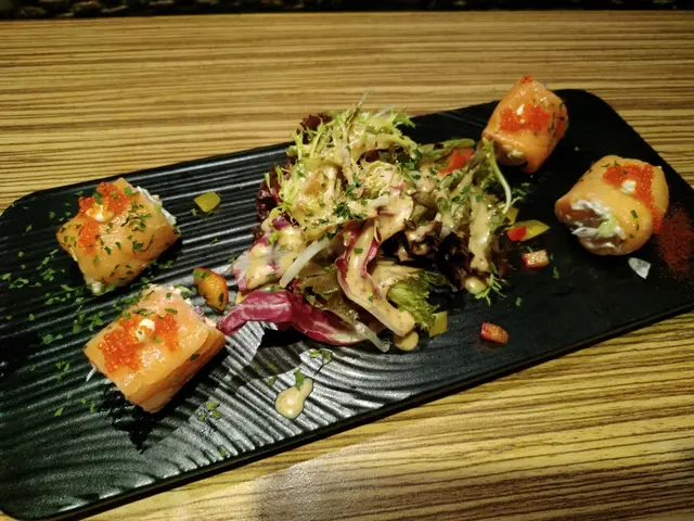 煙三文魚雜菜卷