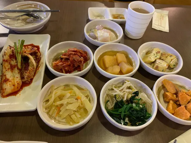 兩個人都有咁多碟前菜