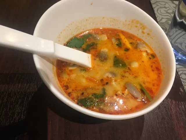 味道好，蝦夠大，但份量小