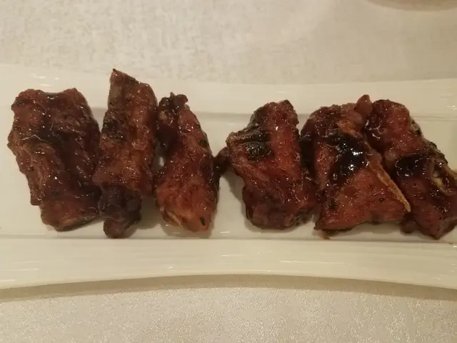 冰梅欖角一字排