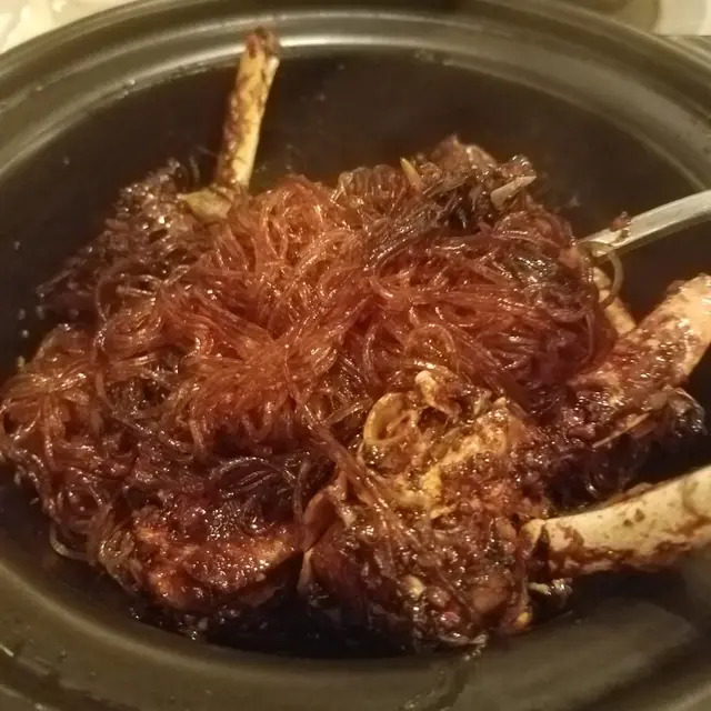 新加坡胡椒蟹爪粉絲煲