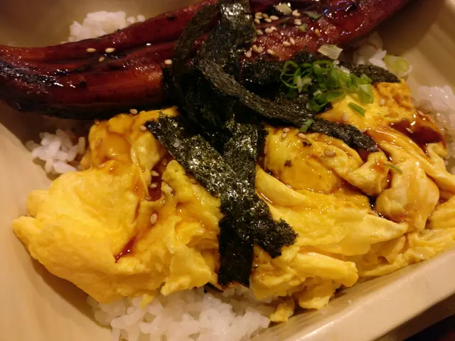 蒲燒滑蛋鰻魚丼