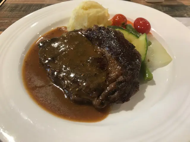 扒紐西蘭肉眼配芥末子燒汁