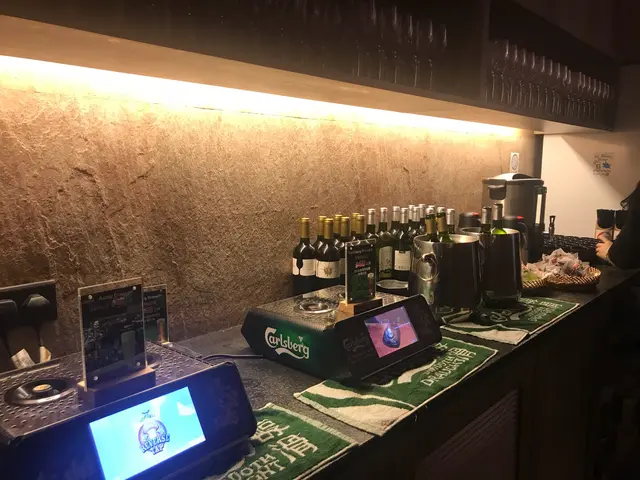 紅酒、白酒、淸酒區