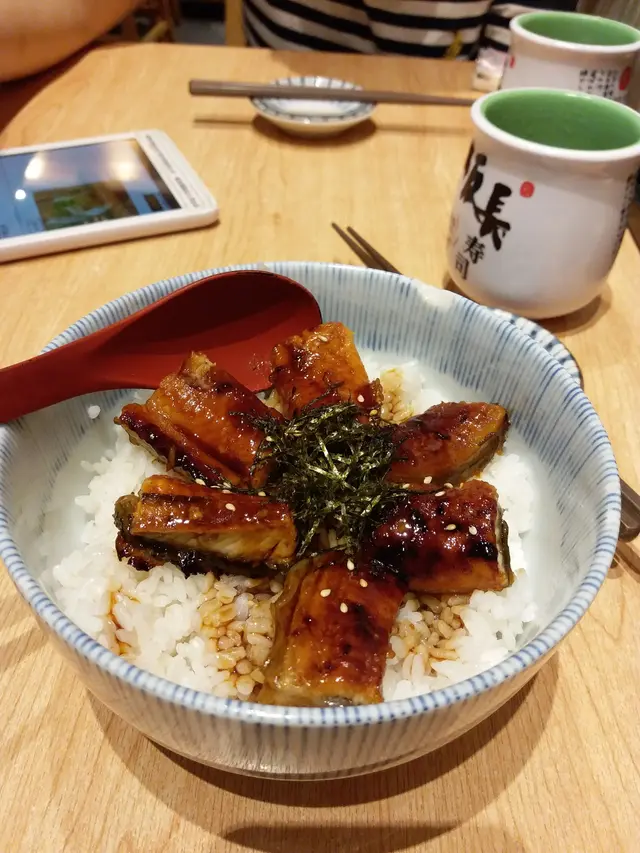 蒲燒鰻魚丼