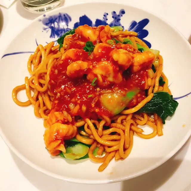 乾燒蝦球炒拉麵