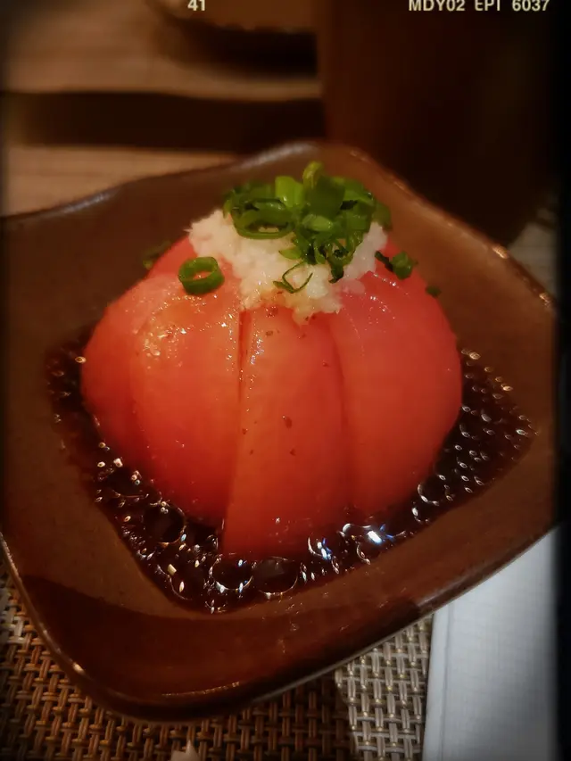 蒜子蕃茄沙律（$28）