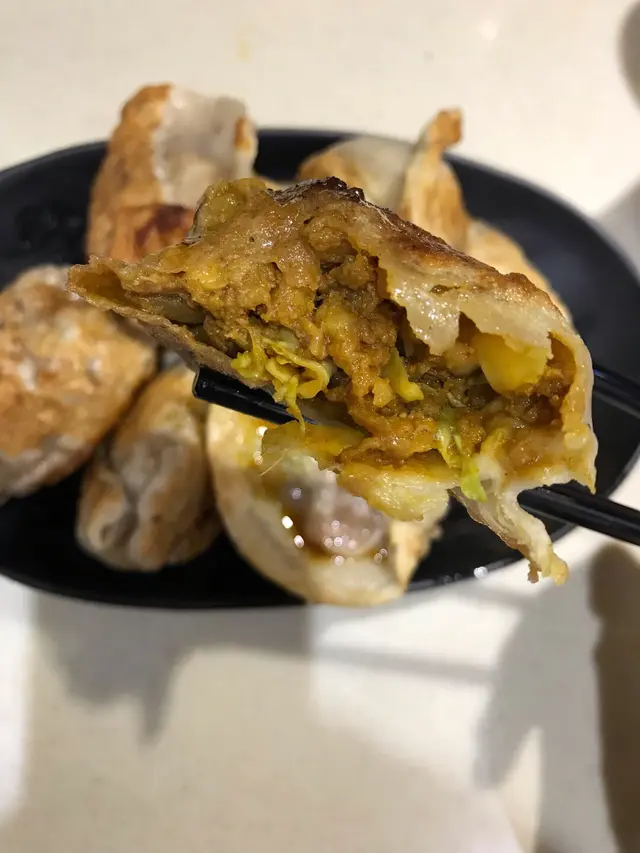 咖哩薯仔餃子