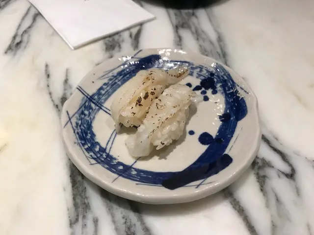 火炙左口魚群邊壽司