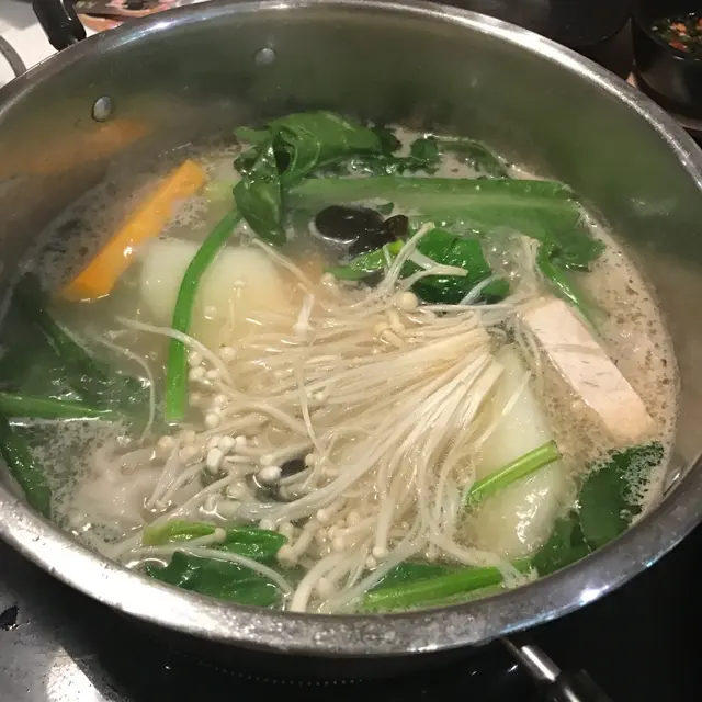 自助取菜、瓜、菇