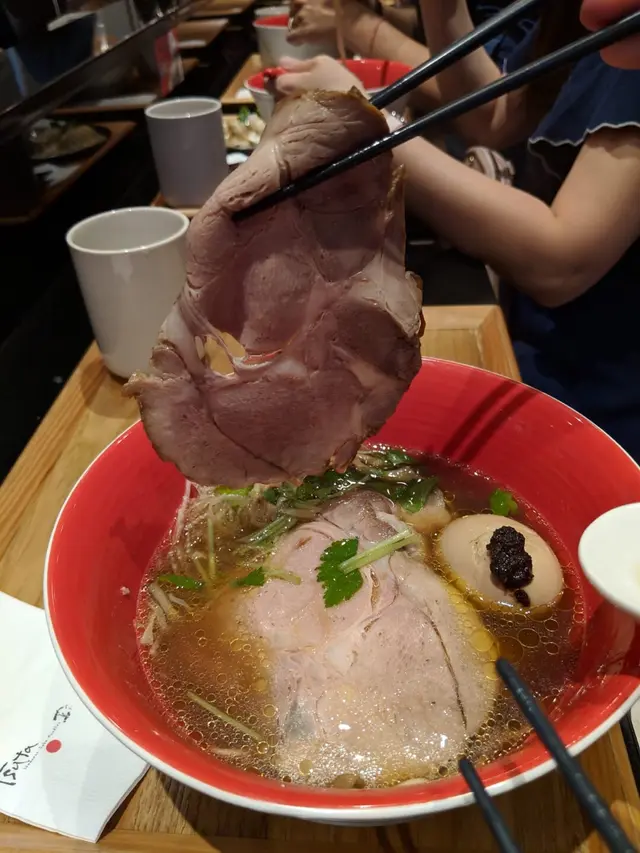 醬油味玉叉燒拉麵
