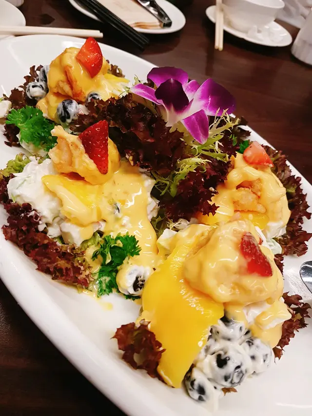 香芒沙律大蝦球