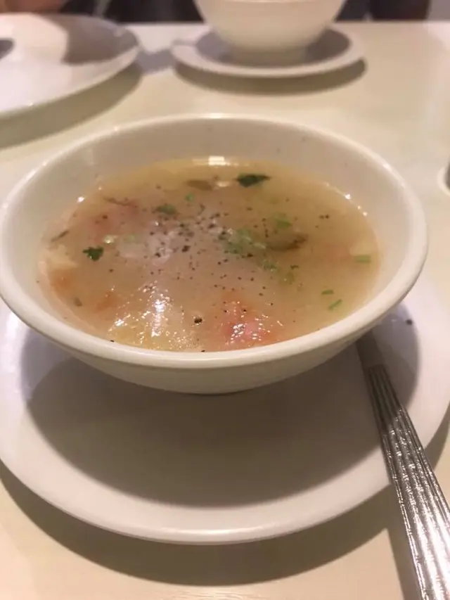 個湯唔錯，份量啱啱好唔會太飽食唔落野