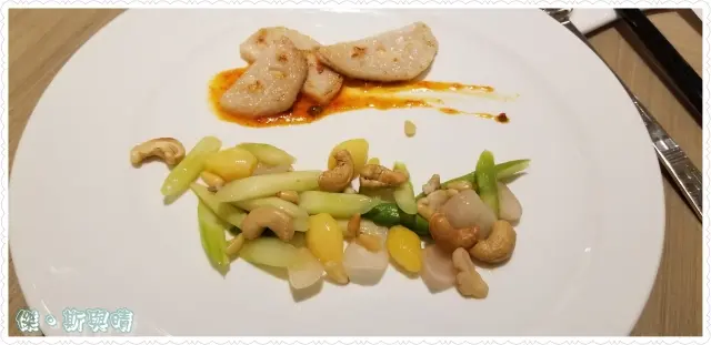 蝦餃藕盒拼田園時蔬