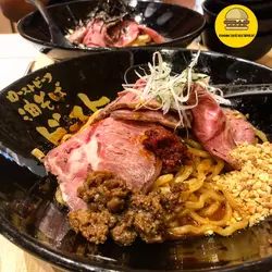 辛味牛布拌面 