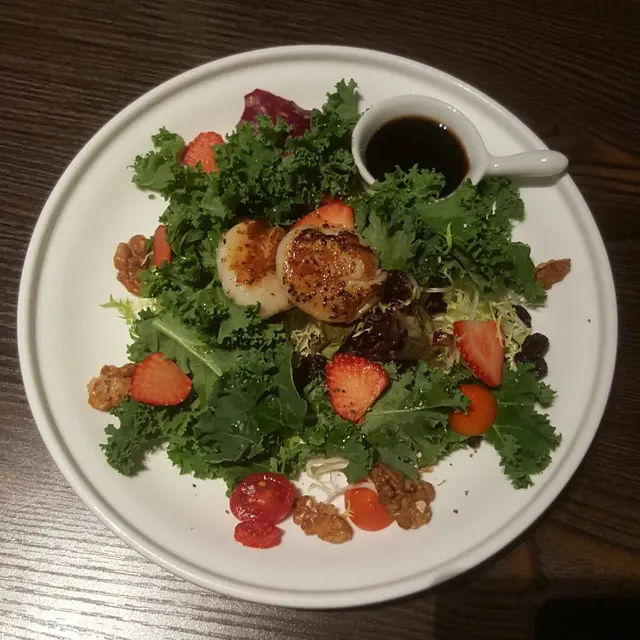 輕煎北海道帶子甘藍沙律