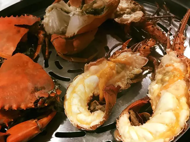 越南頂角膏蟹、菲律賓黃奄蟹、澳洲青年龍蝦
