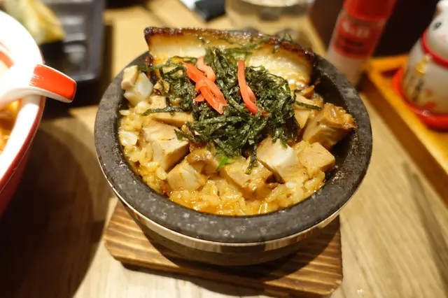 迷你石鍋特濃龍蝦湯叉燒飯