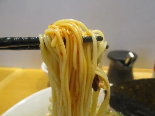 拉麵有嚼勁，滿有豚骨味和辛辣