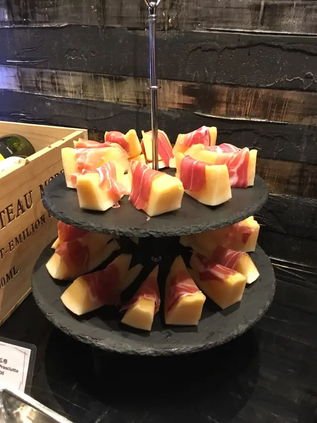 連埋咁大舊瓜食⋯驚你唔飽咁