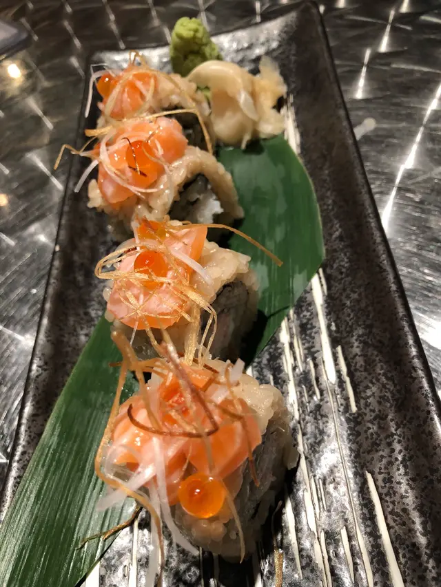 碎三文魚蟹肉卷