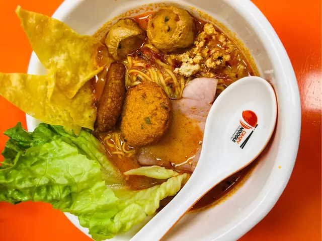 冬陰公湯底清邁蛋麵