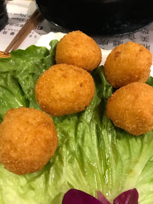 香炸芝心手作墨魚球