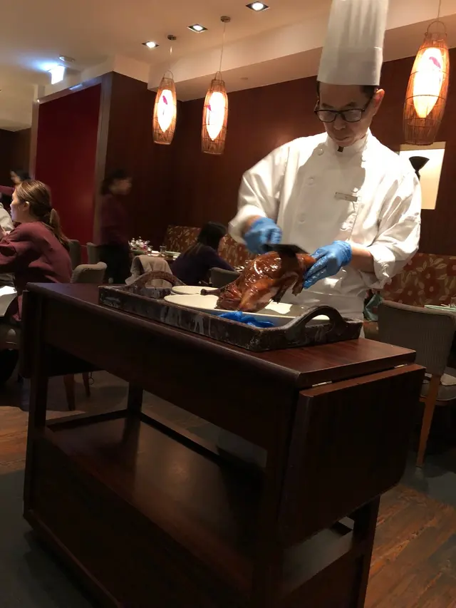 師傅即場切填鴨