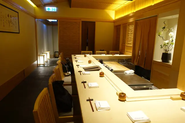 這裡以木色系裝潢，舒適自然優雅