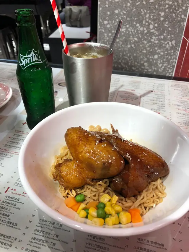 瑞士雞翼撈一丁 麵