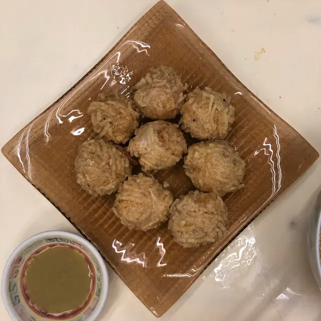 金沙炸鯪魚球