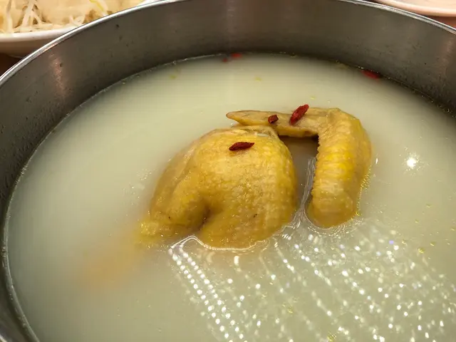 濃湯翅群雞煲