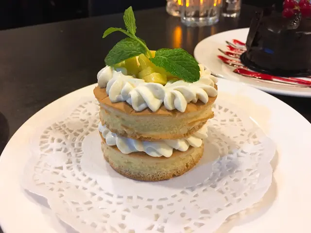Mango Fresh Cream Cake